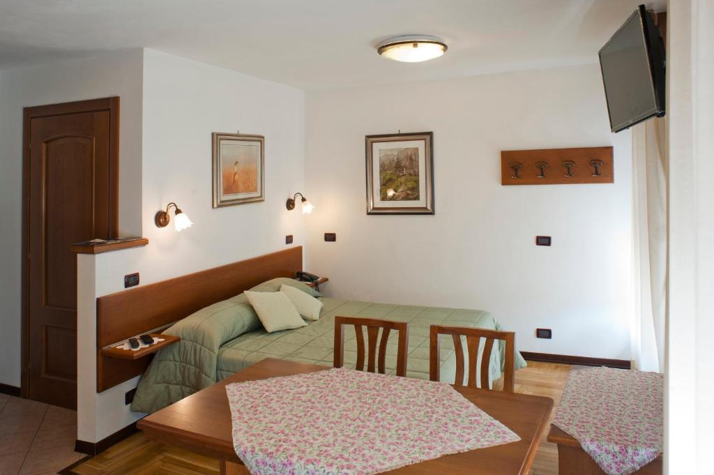 Albergo Castello Da Bonino Champorcher Rum bild