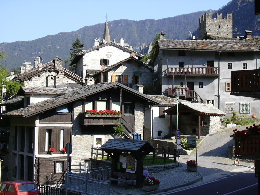 Albergo Castello Da Bonino Champorcher Exteriör bild