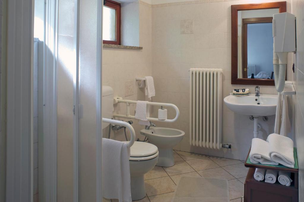 Albergo Castello Da Bonino Champorcher Exteriör bild